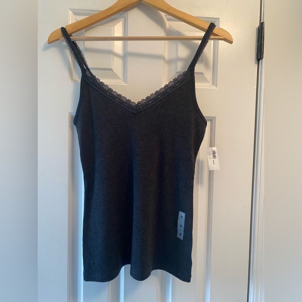 Old Navy Lace Edged Tank Top and Charcoal Grey Casual Skirt Bundle Both Size M